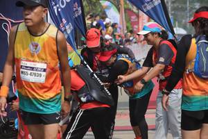 BIB: 47939
                            <button type="button" onclick="openModal(8251571)" class="btn btn-primary btn-sm float-right btn-popup" data-toggle="modal" data-target=".modal-high-quality">
                        <i class="fas fa-shopping-cart"></i> Add to Cart
                    </button>
                                            <button type="button" onclick="isThisMe(8251571, true)" class="btn btn-success btn-sm float-right btn-popup btn-isme hidden" data-toggle="tooltip" data-placement="bottom" title="นี่คือรูปของคุณใช่ไหม คลิกที่นี่เพื่อเอาเข้าอัลบั้ม">
                        <i class="fas fa-plus"></i> Add to album
                    </button>
                    <button type="button" onclick="isThisMe(8251571, false)" class="btn btn-warning btn-sm float-right btn-popup btn-isnotme hidden">
                        <i class="fas fa-ban"></i> Remove from album
                    </button>